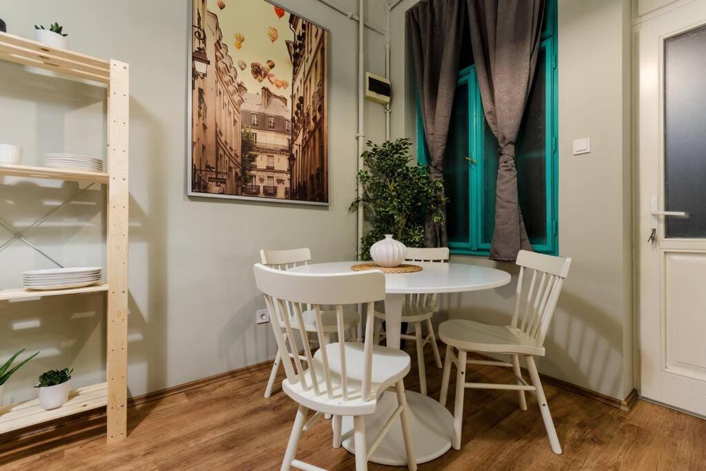 Cosy Apartment In Party District K30 Budapesta Exterior foto